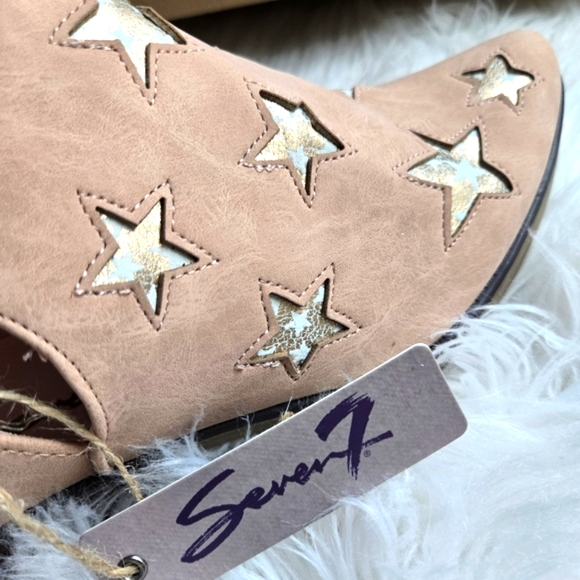 Seven7 Star Booties NWT - Size 10 - Picture 3 of 9